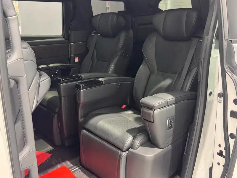 2023 Alphard Crown 2.5L Intelligent Hybrid Dual Engine AWD Supreme Edition — миниатюра 25