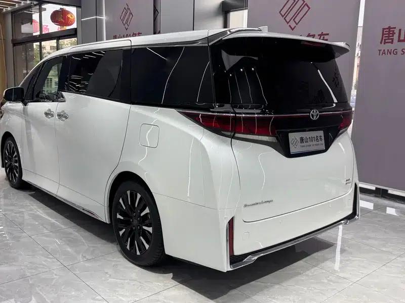 2023 Alphard Crown 2.5L Intelligent Hybrid Dual Engine AWD Supreme Edition — миниатюра 4