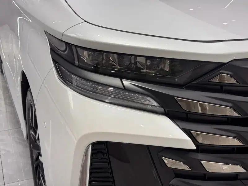 2023 Alphard Crown 2.5L Intelligent Hybrid Dual Engine AWD Supreme Edition — миниатюра 8