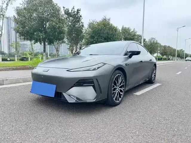 Galaxy E8 2024 550km RWD Dragon Edition