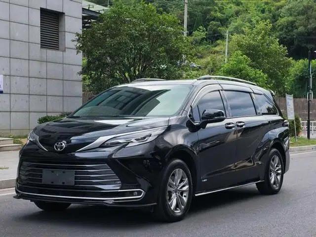 2024 Sena Hybrid 2.5L AWD Luxury Edition