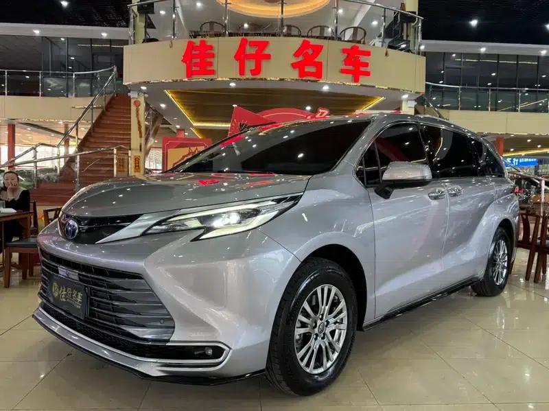 Sena 2021 2.5L Hybrid Premium Edition — миниатюра 1