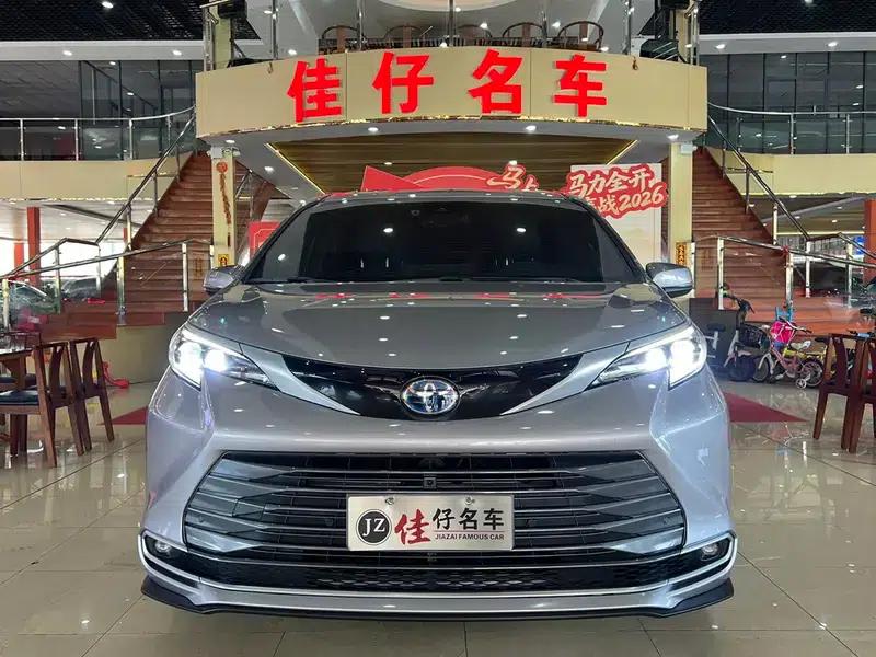 Sena 2021 2.5L Hybrid Premium Edition — миниатюра 2