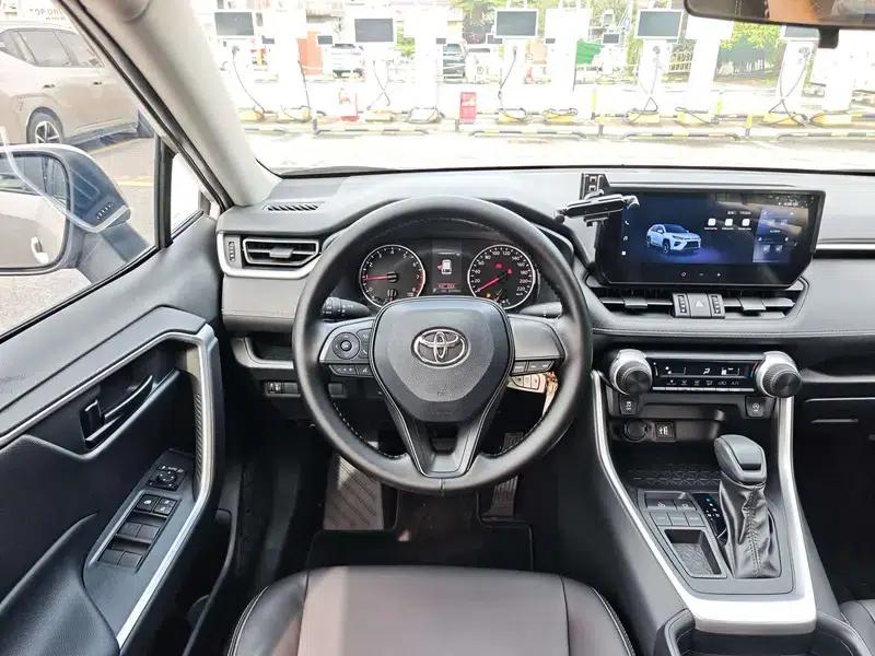 2024 Toyota RAV4 2.0L 2WD Leading Edition — миниатюра 20
