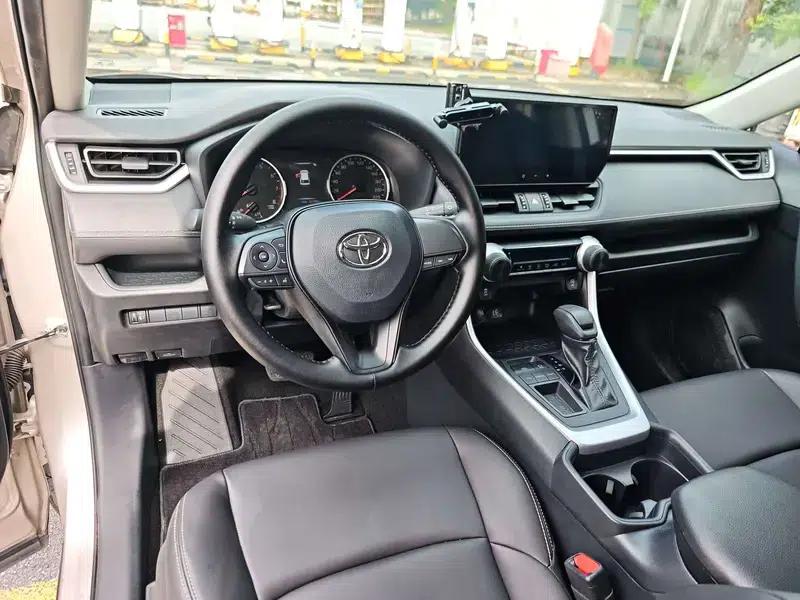 2024 Toyota RAV4 2.0L 2WD Leading Edition — миниатюра 21