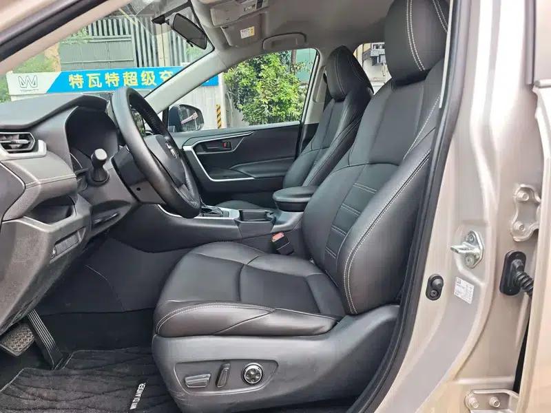 2024 Toyota RAV4 2.0L 2WD Leading Edition — миниатюра 22