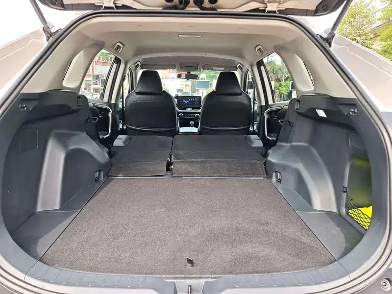 2024 Toyota RAV4 2.0L 2WD Leading Edition — миниатюра 27