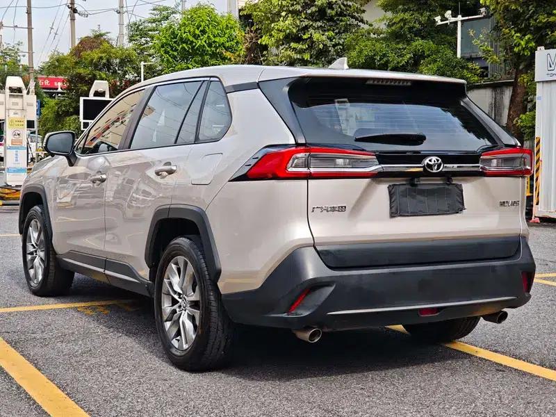 2024 Toyota RAV4 2.0L 2WD Leading Edition — миниатюра 5