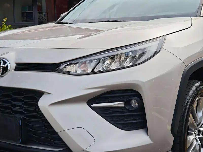 2024 Toyota RAV4 2.0L 2WD Leading Edition — миниатюра 10