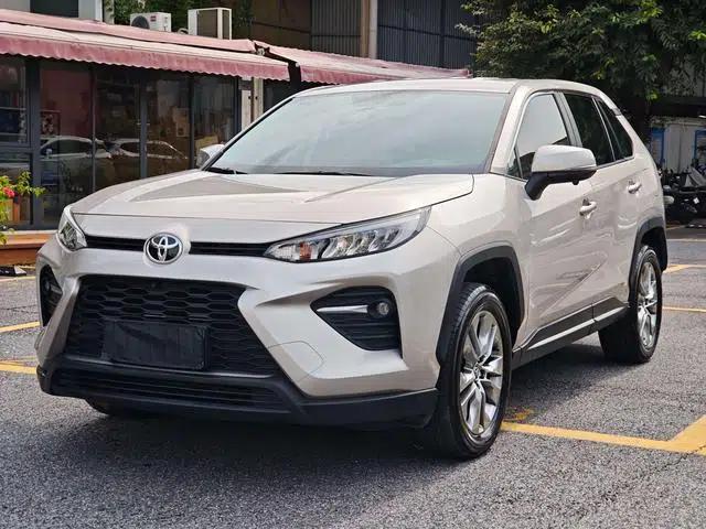 2024 Toyota RAV4 2.0L 2WD Leading Edition