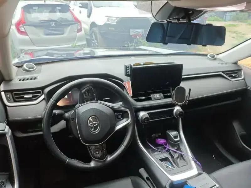 2023 Toyota RAV4 2.0L 2WD Leading Edition — миниатюра 6