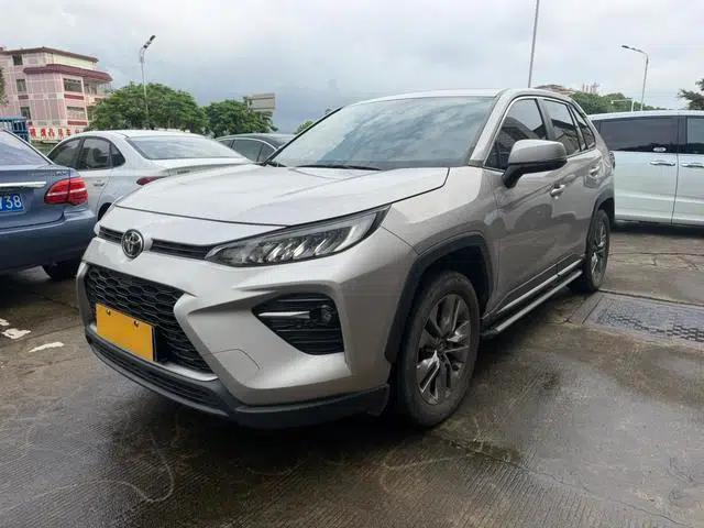 2021 Toyota RAV4 2.0L 2WD Luxury Edition
