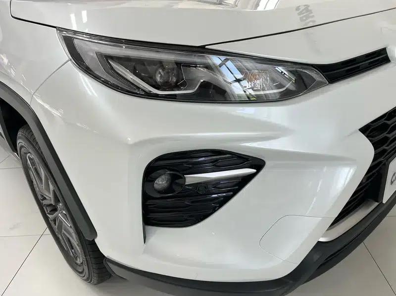 2023 Toyota RAV4 2.0L AWD Luxury Plus Edition — миниатюра 9