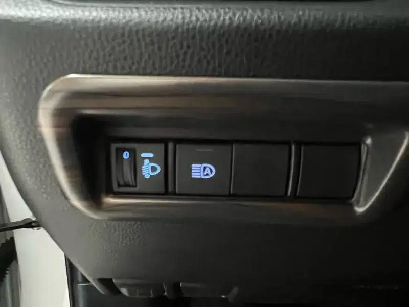 2020 Toyota RAV4 2.0L AWD Luxury Edition — миниатюра 16