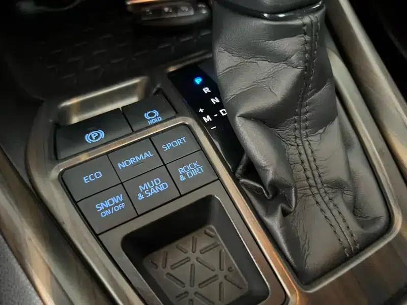 2020 Toyota RAV4 2.0L AWD Luxury Edition — миниатюра 10