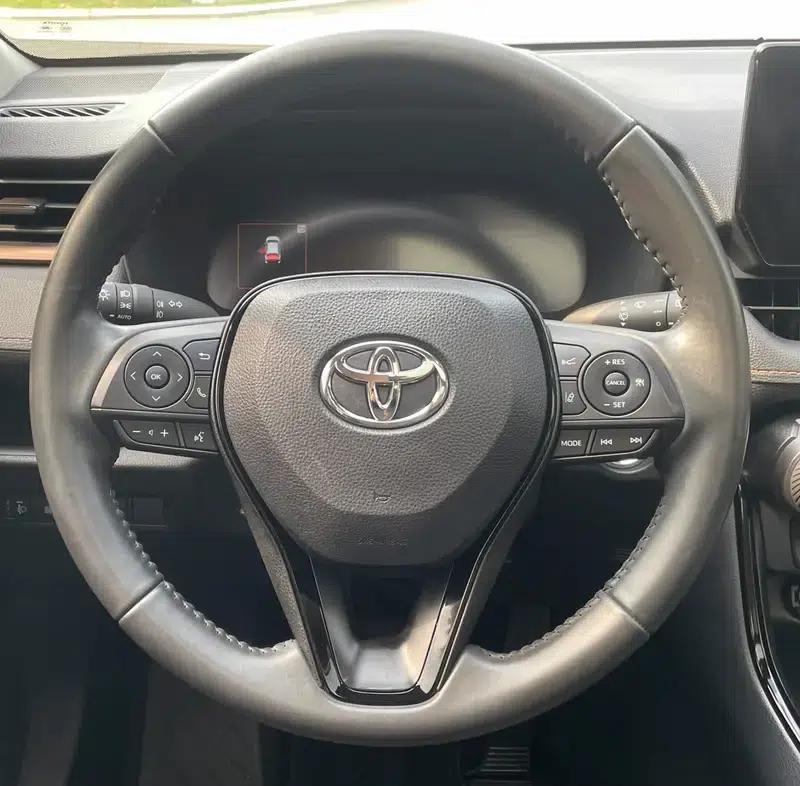 2024 Toyota RAV4 2.0L 2WD Luxury PLUS Edition — миниатюра 18