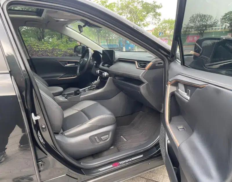 2024 Toyota RAV4 2.0L 2WD Luxury PLUS Edition — миниатюра 23
