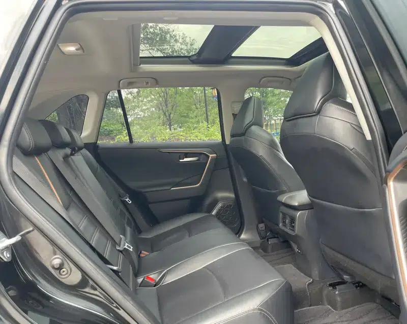2024 Toyota RAV4 2.0L 2WD Luxury PLUS Edition — миниатюра 25