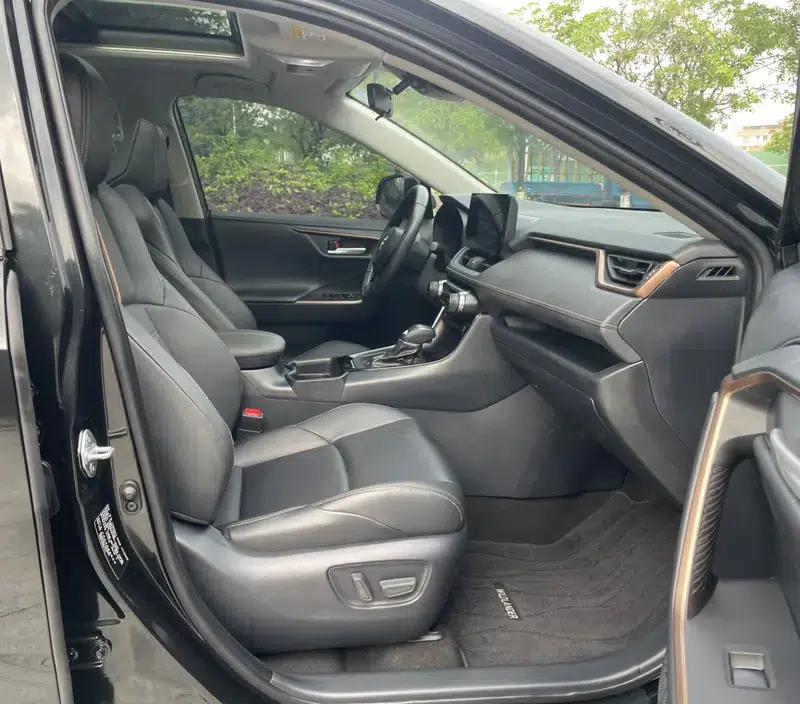 2024 Toyota RAV4 2.0L 2WD Luxury PLUS Edition — миниатюра 10