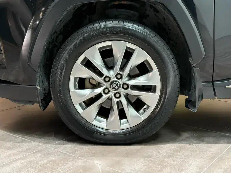 2020 Toyota RAV4 2.0L 2WD Luxury Edition — миниатюра 13