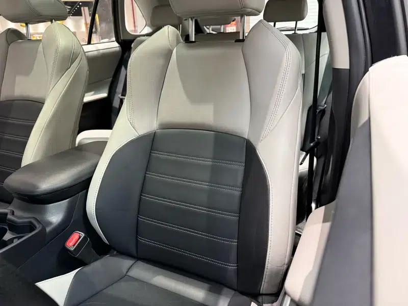 2020 Toyota RAV4 2.0L 2WD Luxury Edition — миниатюра 31