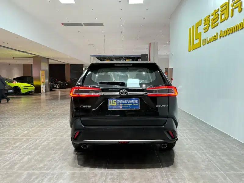 2020 Toyota RAV4 2.0L 2WD Luxury Edition — миниатюра 6