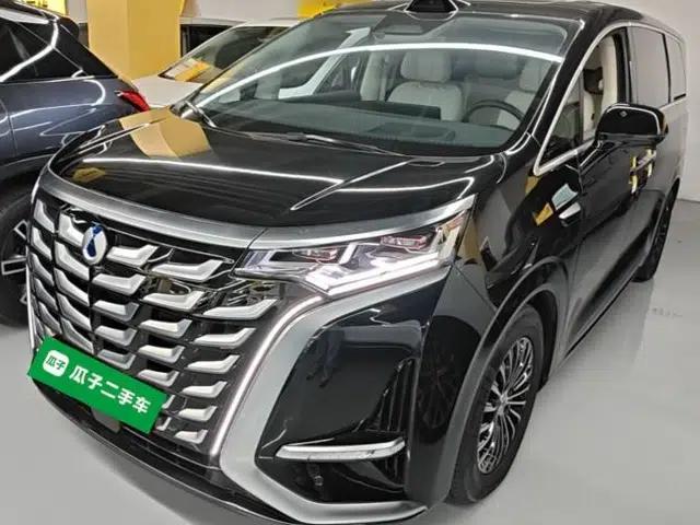 Denza D9 2025 DM-i Smart Drive 1020 Four-Wheel Drive Premium Model