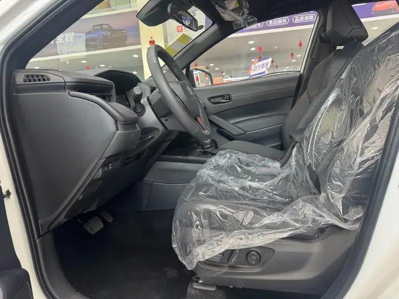 2026 Toyota Land Cruiser 2.0L CVT Comfort Edition — миниатюра 9