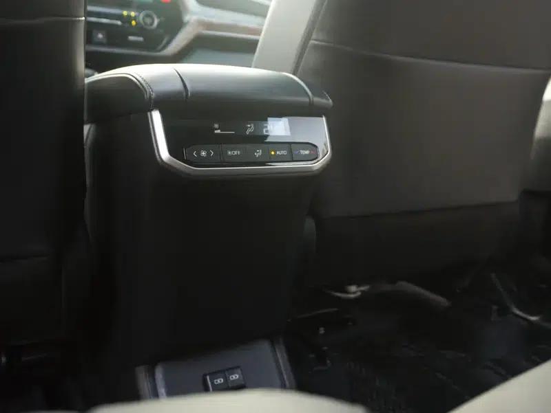 Crown Land Cruiser 2024 Intelligent Hybrid Dual Engine 2.5L E-CVT AWD Premium Edition — миниатюра 12