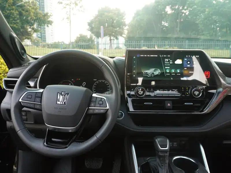 Crown Land Cruiser 2024 Intelligent Hybrid Dual Engine 2.5L E-CVT AWD Premium Edition — миниатюра 21
