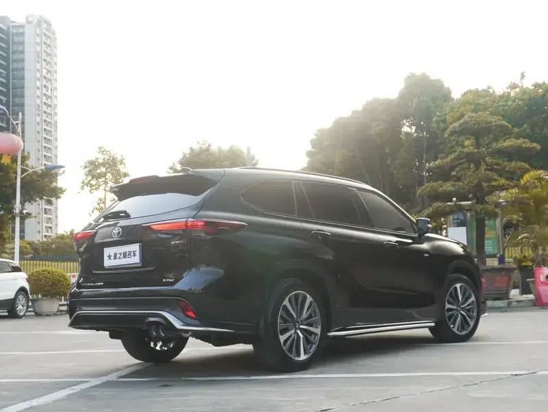 Crown Land Cruiser 2024 Intelligent Hybrid Dual Engine 2.5L E-CVT AWD Premium Edition — миниатюра 5