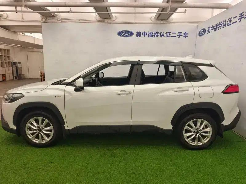 2026 Toyota Corolla 2.0L Intelligent Hybrid Pioneer Edition — миниатюра 3