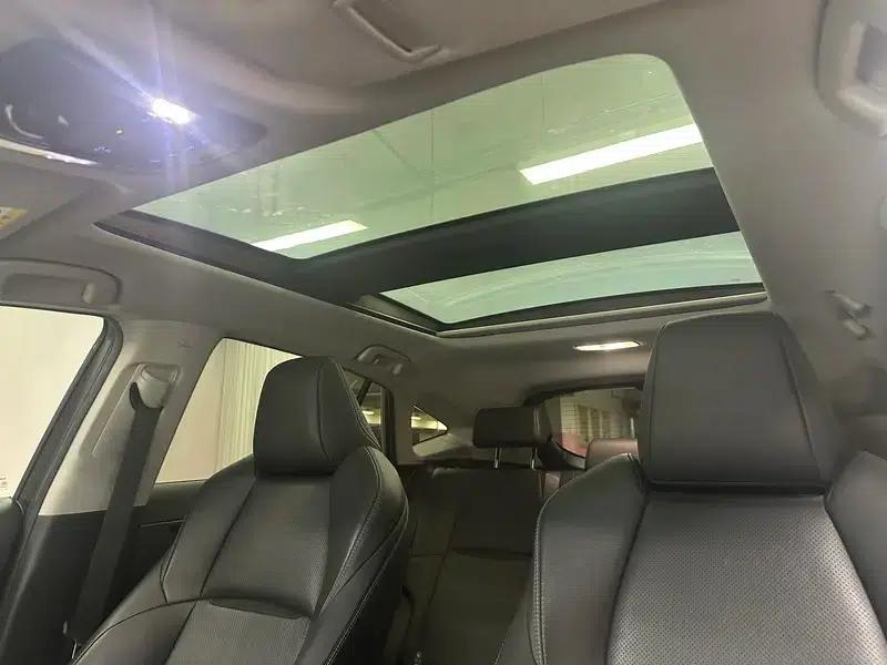 Venza 2022 Hybrid 2.5L CVT 4WD Supreme Edition — миниатюра 19
