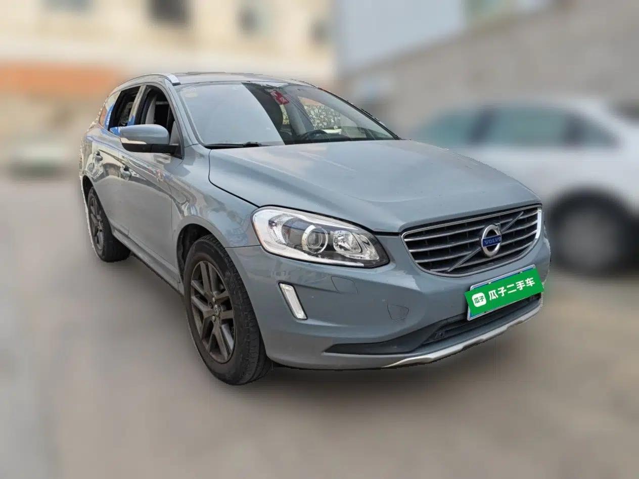 Volvo XC60 2017 T5 AWD Smart Upgrade Model — миниатюра 3