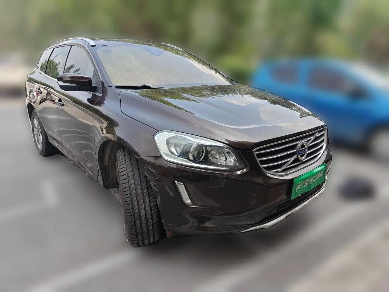 Volvo XC60 2017 T5 AWD Smart Upgrade Edition — миниатюра 3