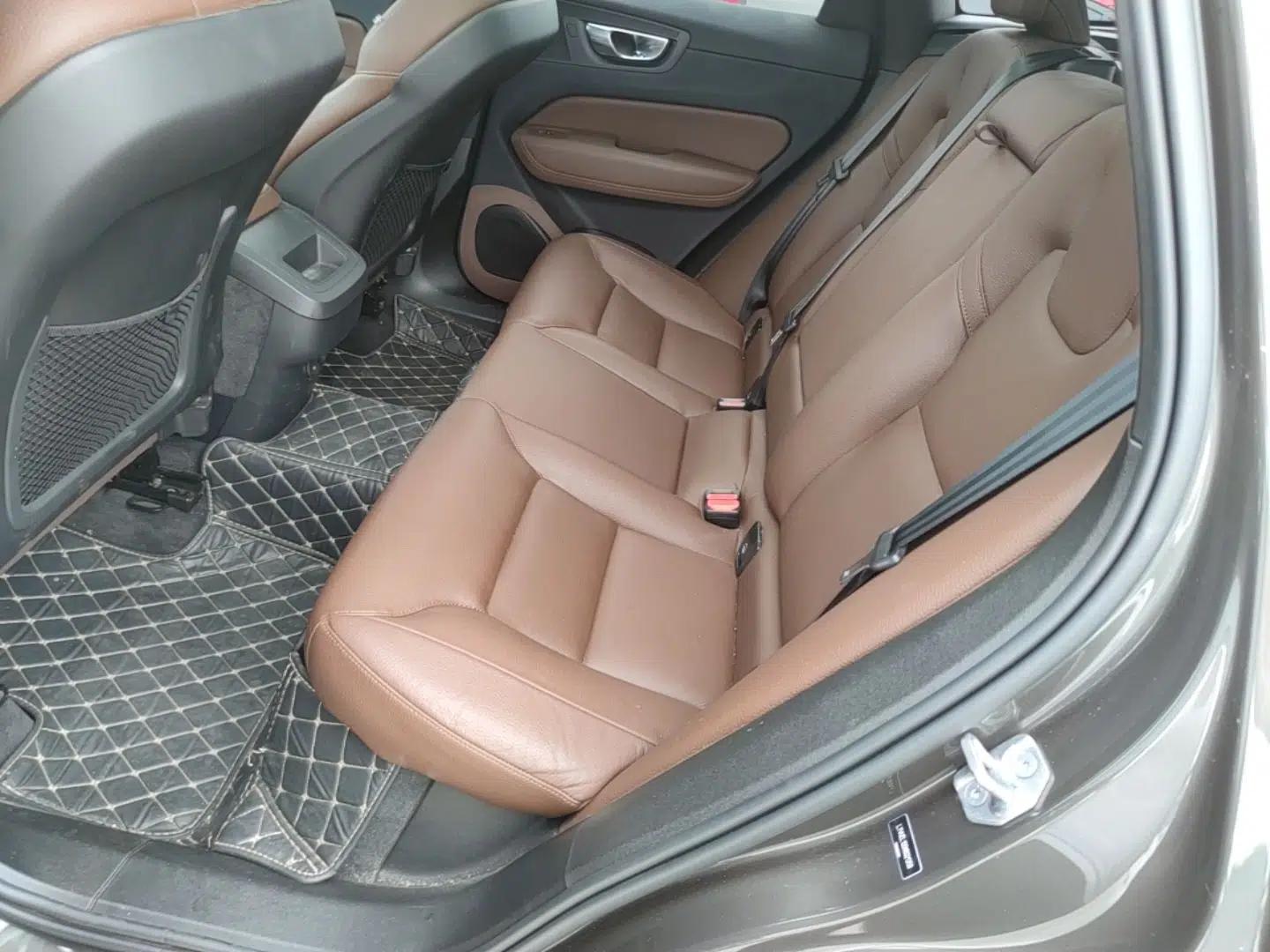 Volvo XC60 2022 B5 4x4 Zhiyi Luxury Edition — миниатюра 20