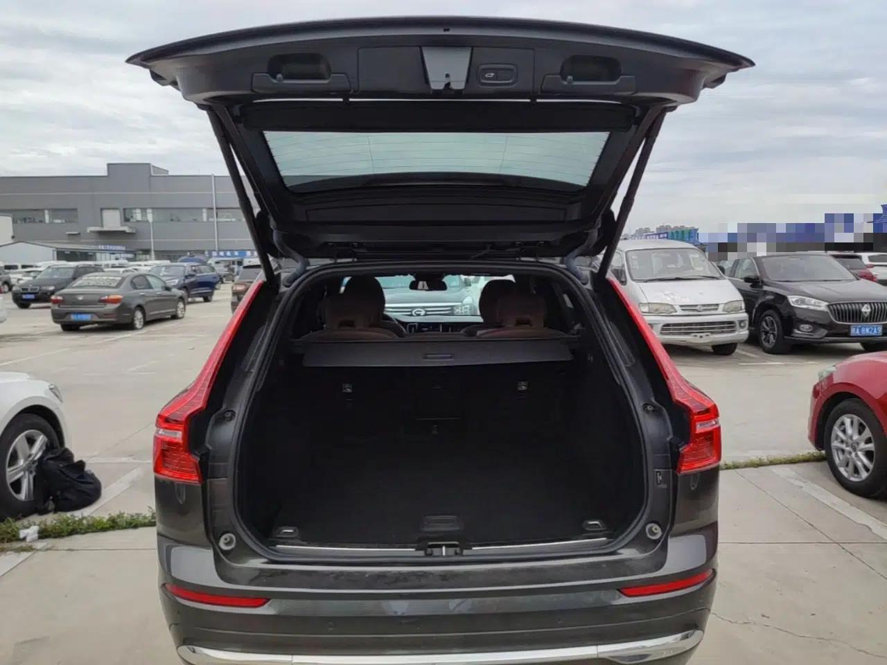 Volvo XC60 2022 B5 4x4 Zhiyi Luxury Edition — миниатюра 22