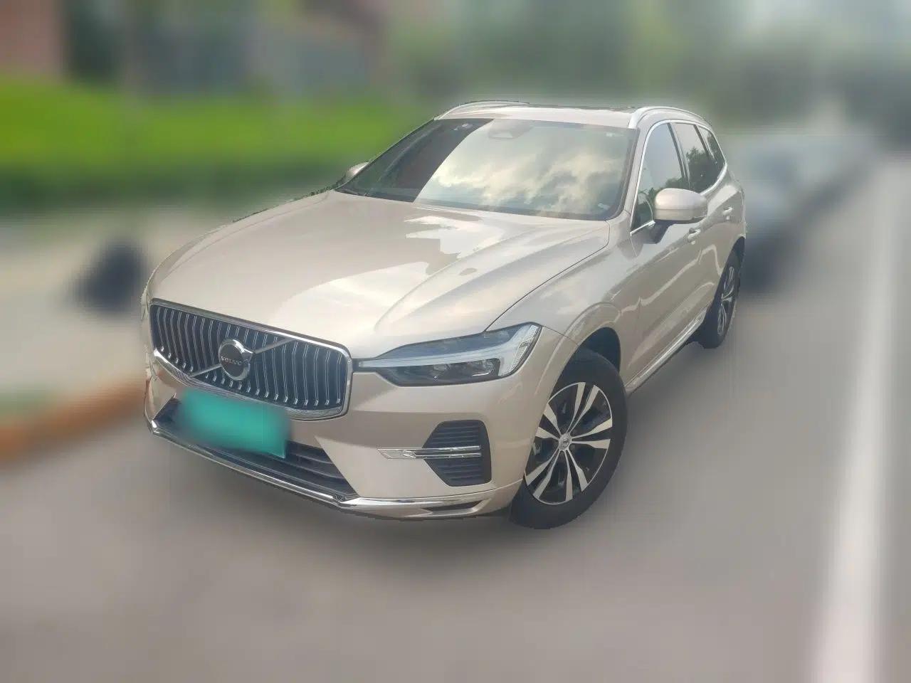 Volvo XC60 2024 B5 4x4 Smart Luxury Edition — миниатюра 1