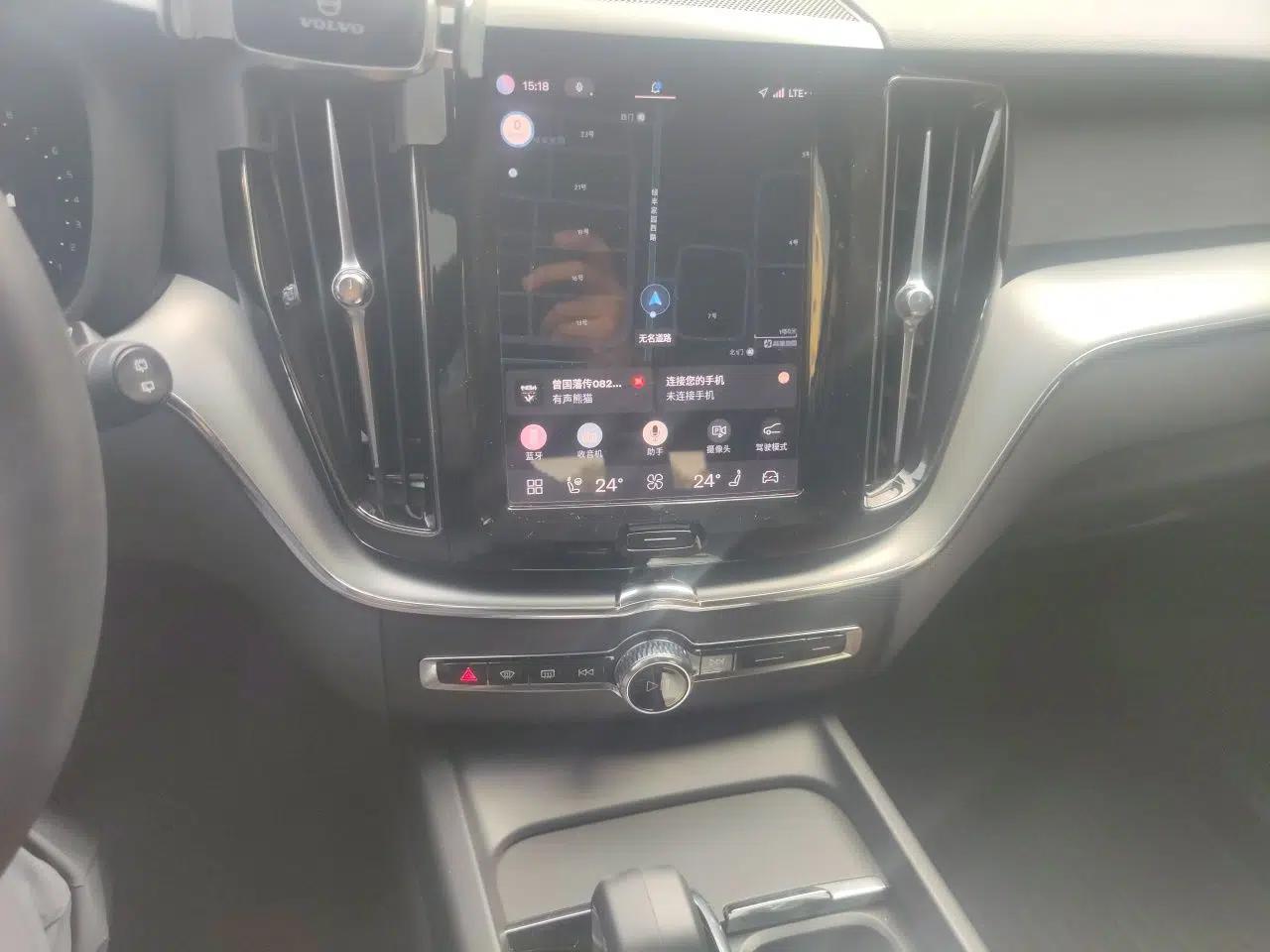 Volvo XC60 2024 B5 4x4 Smart Luxury Edition — миниатюра 13