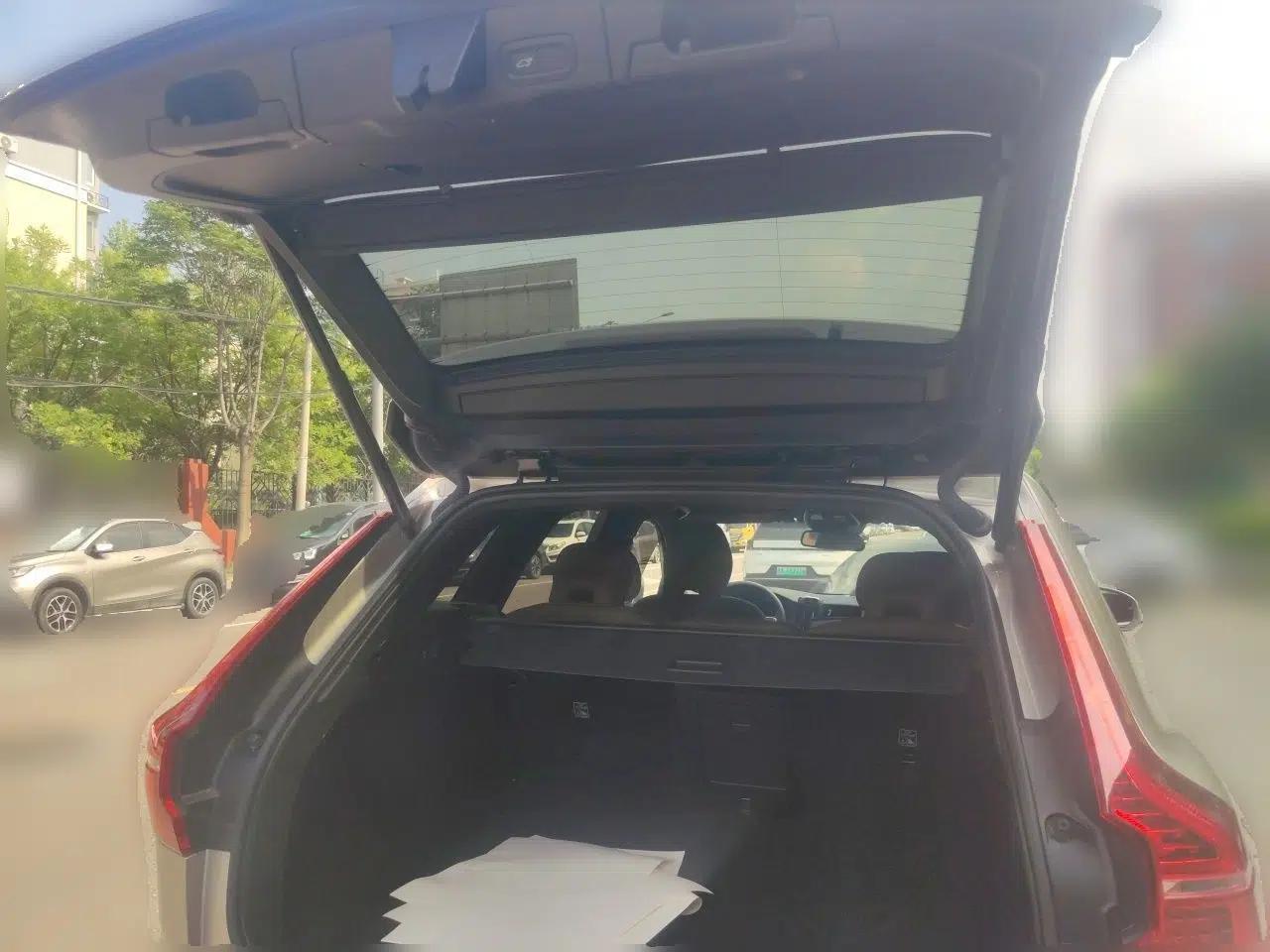 Volvo XC60 2024 B5 4x4 Smart Luxury Edition — миниатюра 19