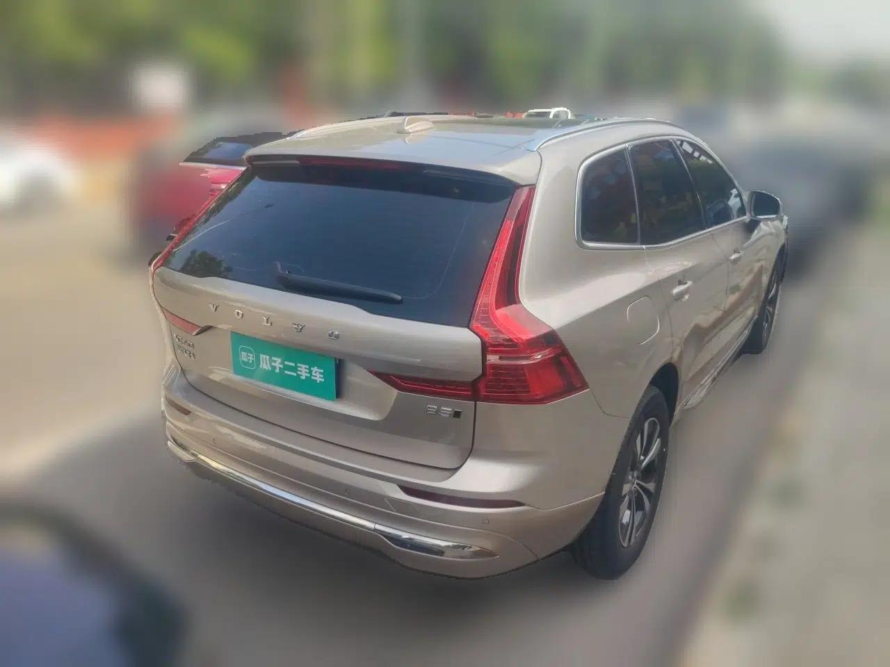 Volvo XC60 2024 B5 4x4 Smart Luxury Edition — миниатюра 6