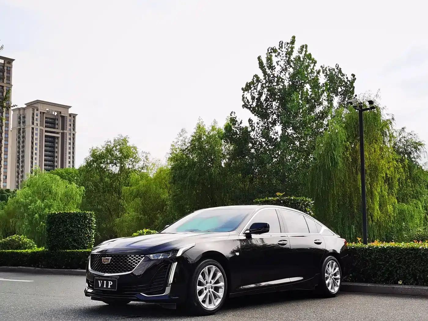 2022 Cadillac CT5 28T Luxury — миниатюра 1