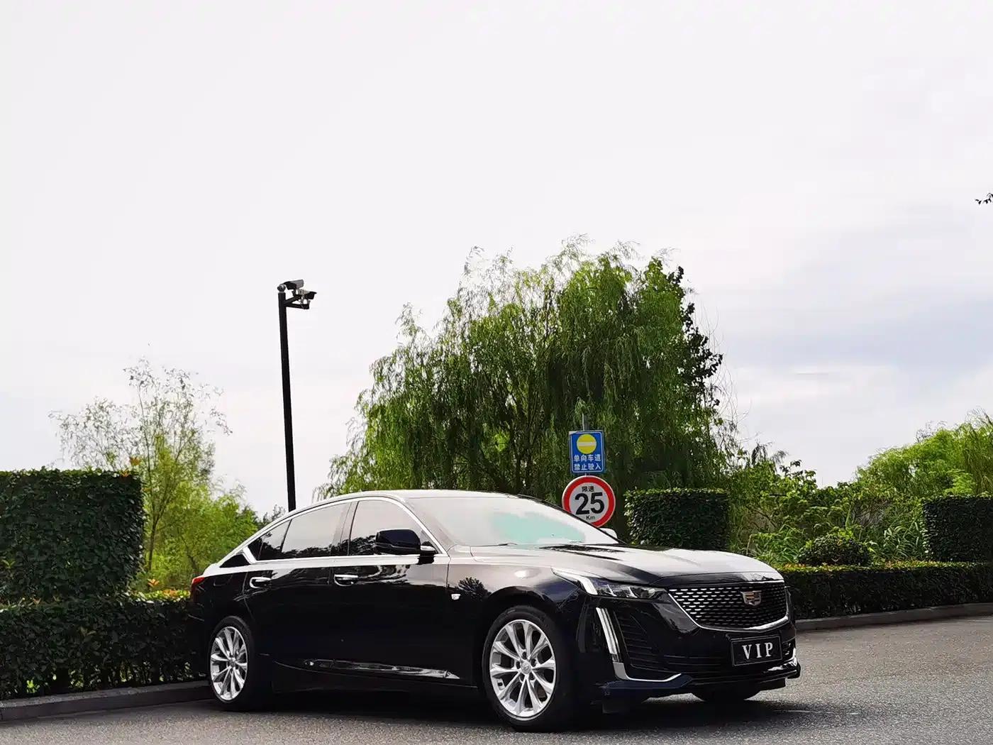2022 Cadillac CT5 28T Luxury — миниатюра 2