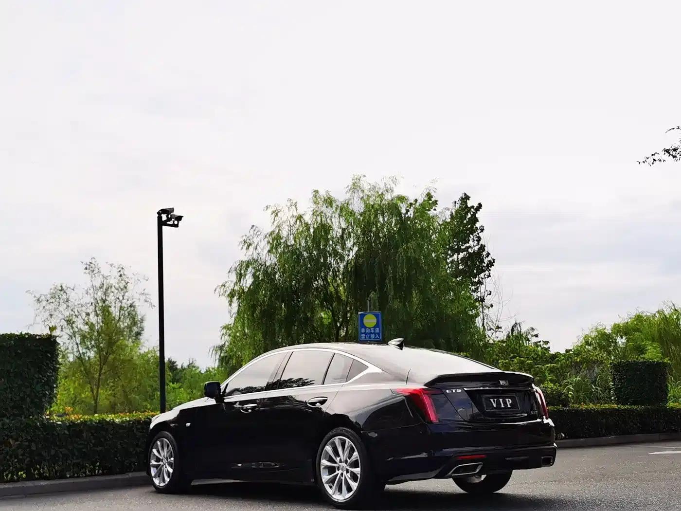 2022 Cadillac CT5 28T Luxury — миниатюра 4