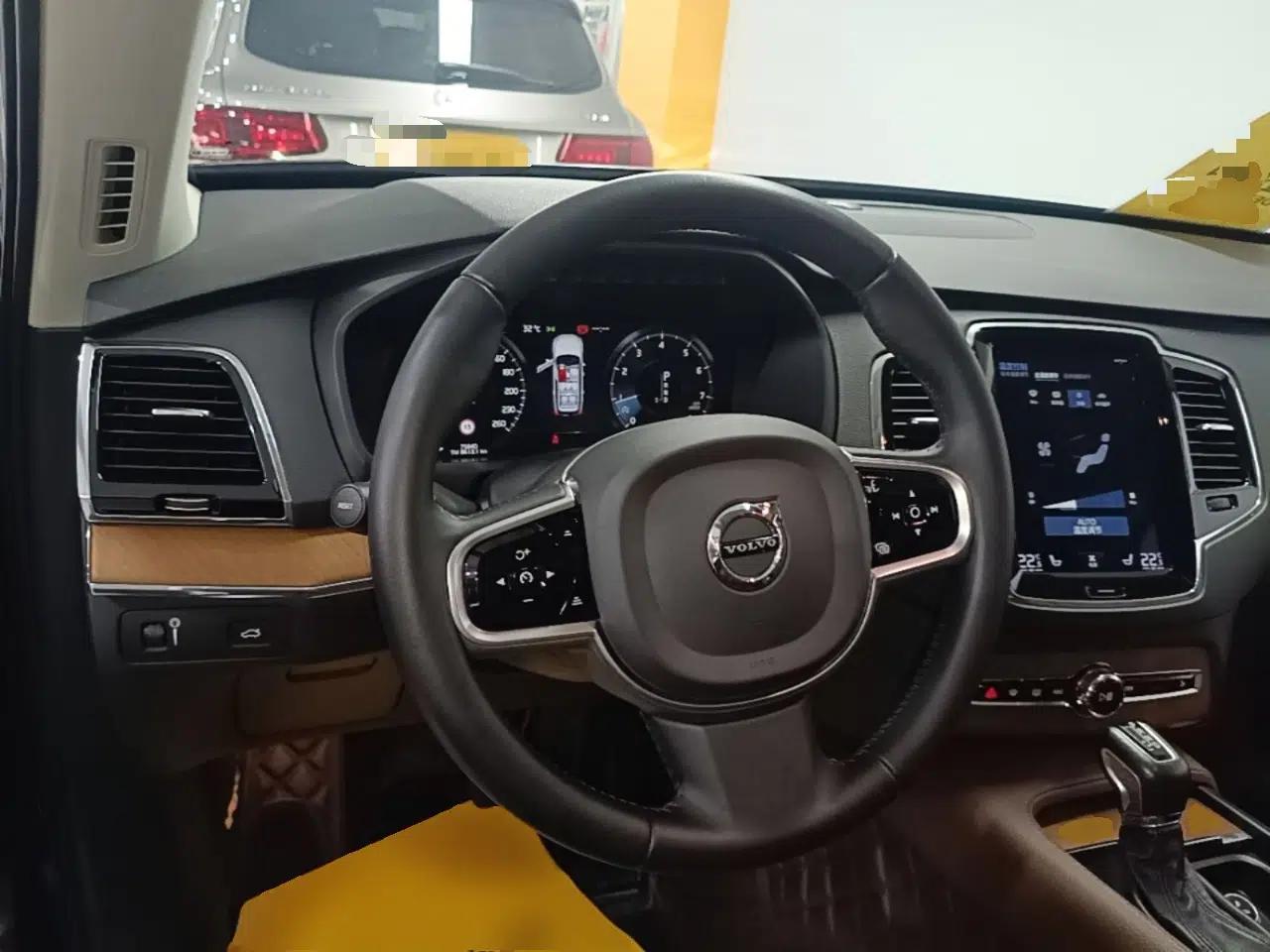 Volvo XC90 2019 T6 Zhiyi Edition 7-Seater China VI Standard — миниатюра 18