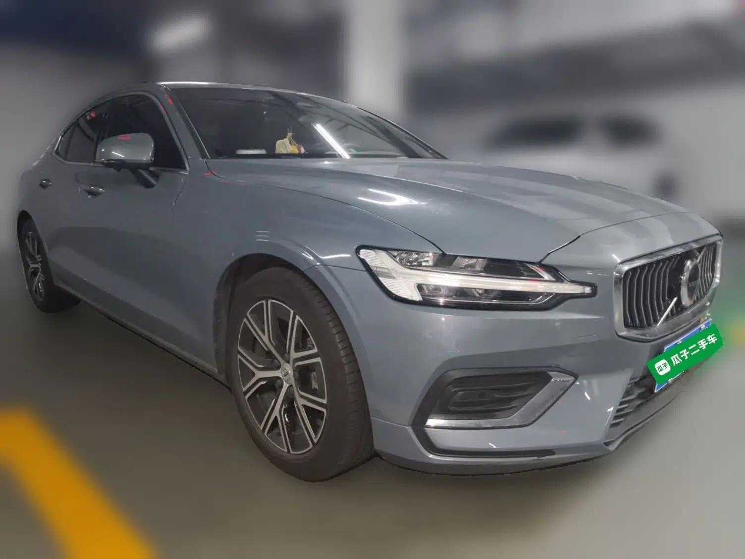 Volvo S60 2023 B4 Zhiyi Luxury Edition — миниатюра 3