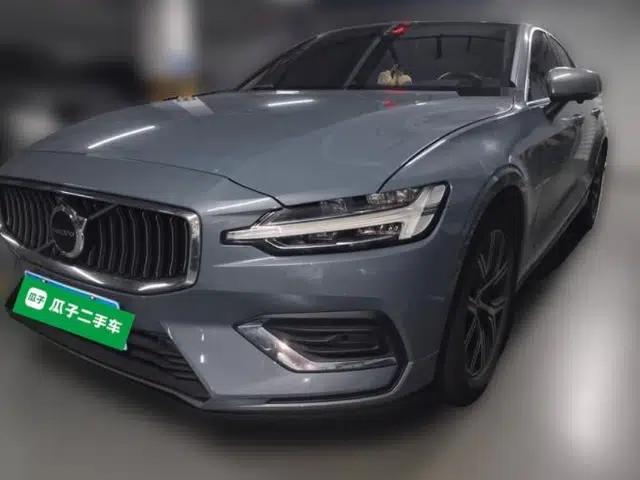 Volvo S60 2023 B4 Zhiyi Luxury Edition