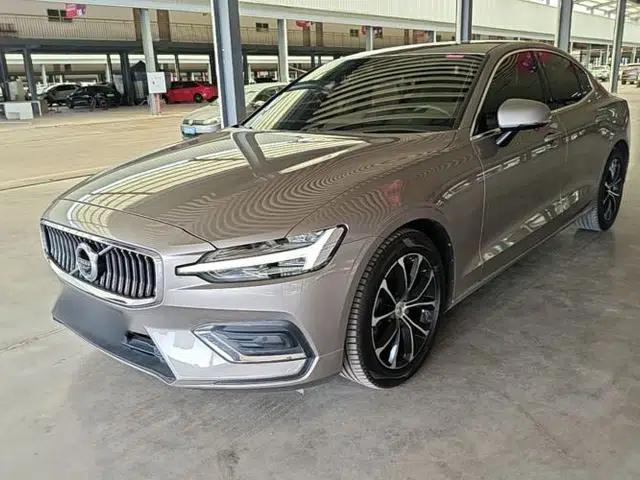 Volvo S60 2021 T4 Zhiyi Luxury Edition