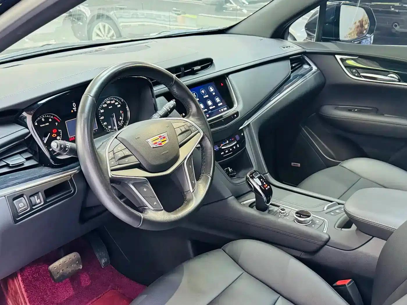 Cadillac XT5 2021 2.0T AWD Luxury — миниатюра 8