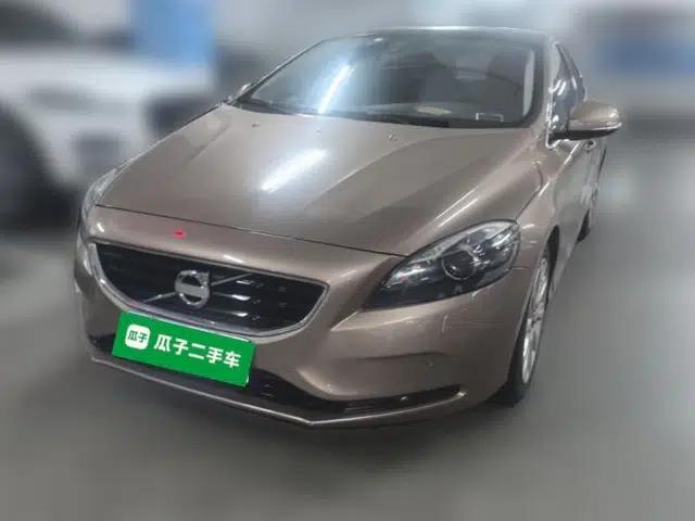 Volvo V40 2014 2.0T Zhiya Edition